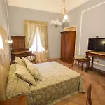 Palazzo Raho 게스트하우스 4*
