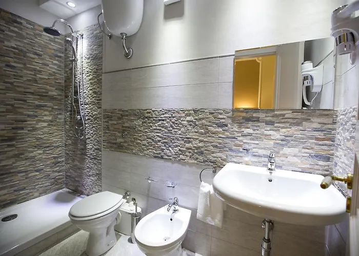 Palazzo Raho 4* تْشيفالو