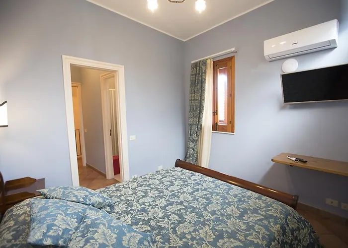 بيت ضيافة Palazzo Raho 4*