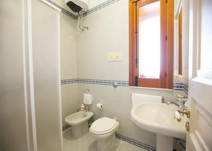 Palazzo Raho تْشيفالو