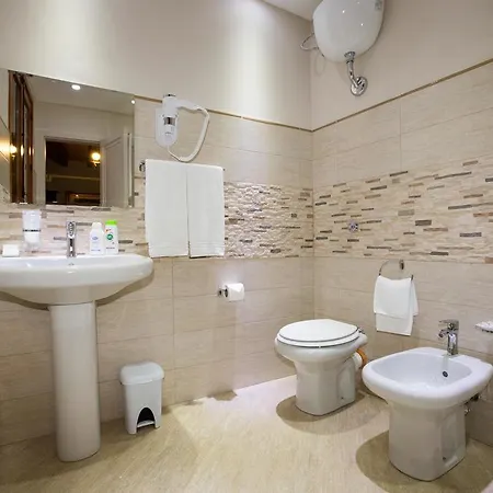 Palazzo Raho צ'פאלו