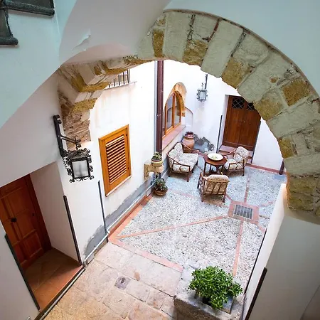 Palazzo Raho 4*