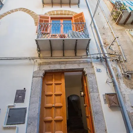 Palazzo Raho