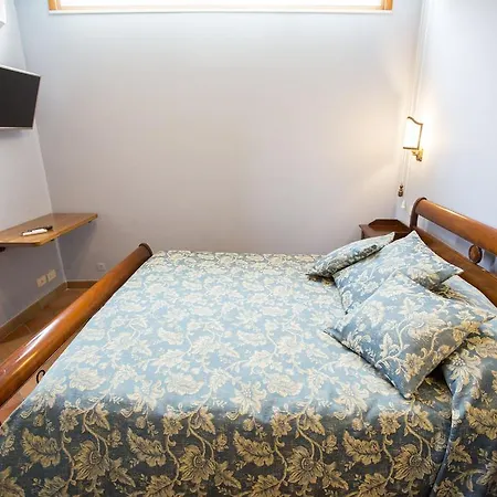 Palazzo Raho צ'פאלו